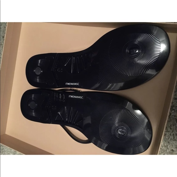 Burberry jelly navy flip flops right 38 left 39 - Picture 2 of 7